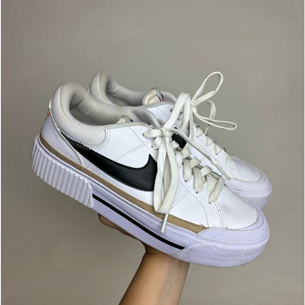 Nike court legacy lift